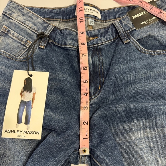 Ashley Mason Barrel Jeans Women’s Sz 7/28 Blue High Rise Wide Leg Raw Hem Denim - Picture 13 of 14